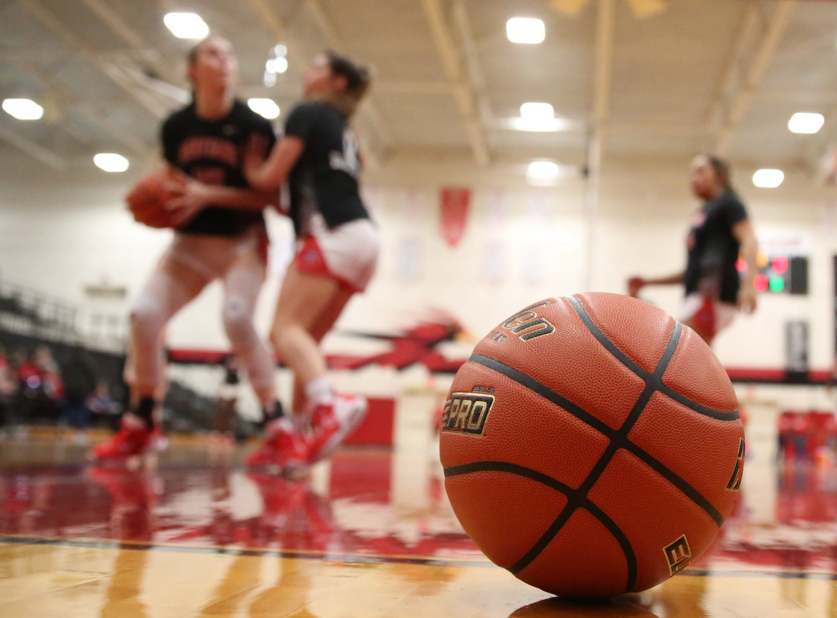 Midlothian Heritage Denton Ryan Texas girls basketball UIL 5A bi-district playoffs 021423 Brian McLean 1